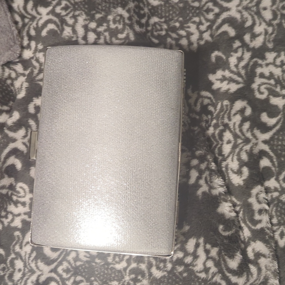 Elegant White Beaded Clutch - Picture 5 of 5